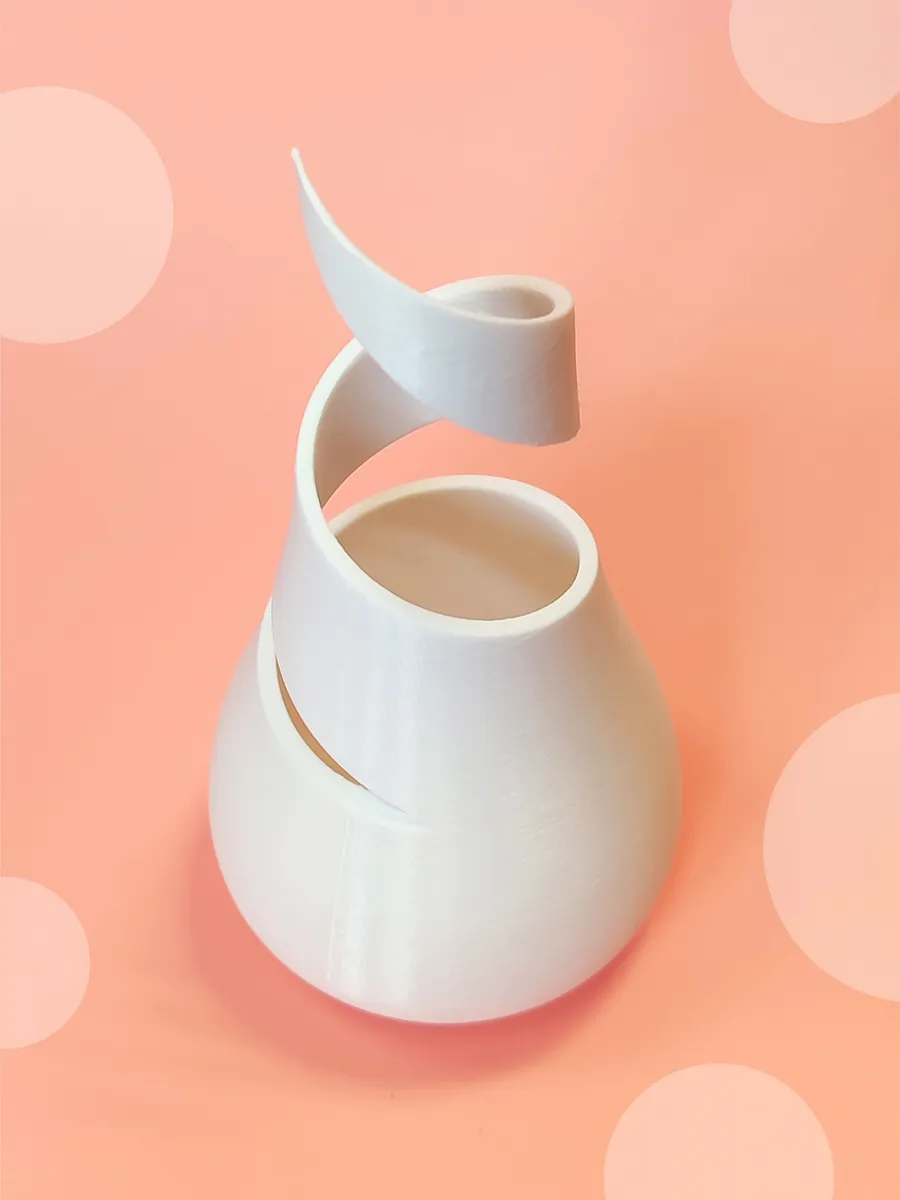 Интерьерная ваза Спираль Белая
