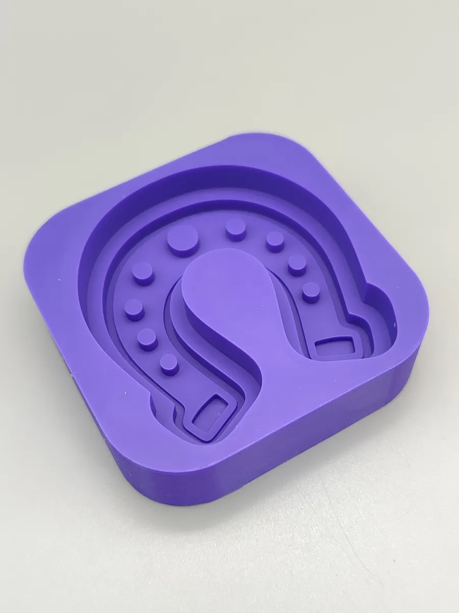 Силиконовая форма для мыла Подкова 2d